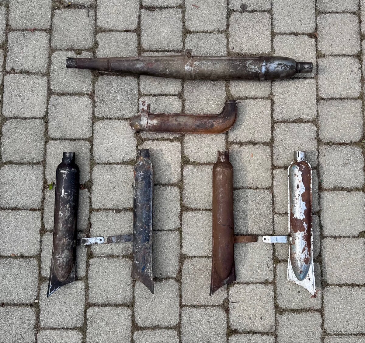Jawa 50 pařez, pionýr, ČZ 125 - výfuky