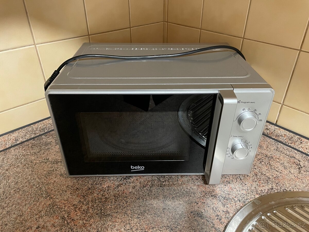 Mikrovlnná trouba Beko