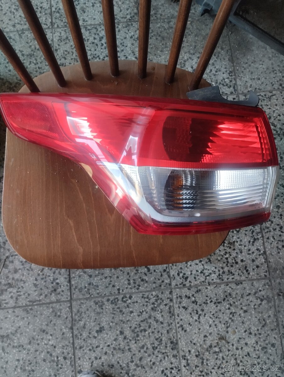 Ford KUga MK2 14-16 zadní světla