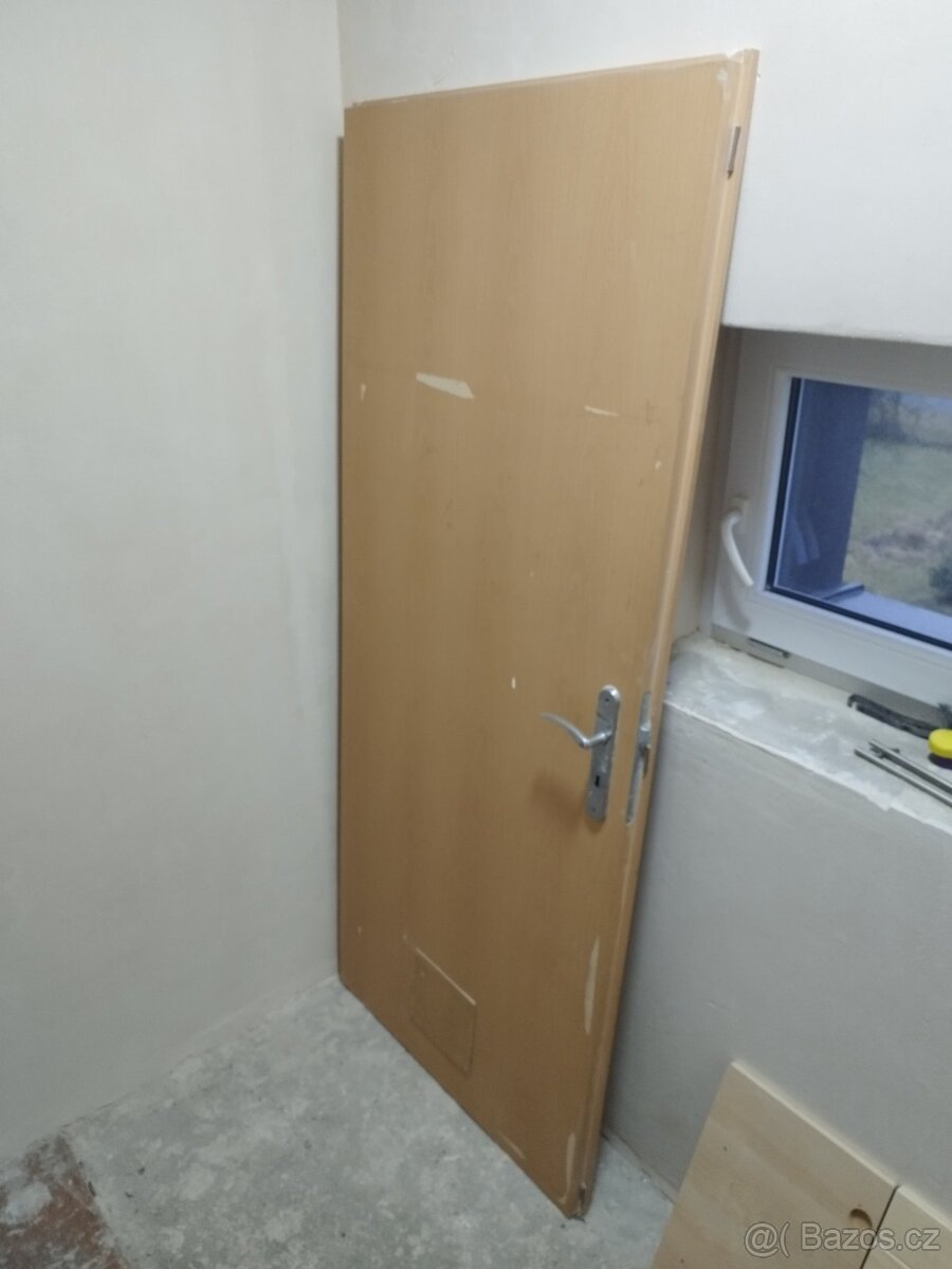 Starší dveře