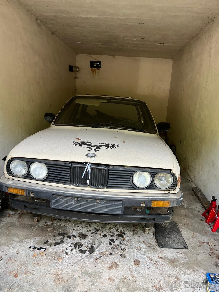 BMW e30 316 Coupe