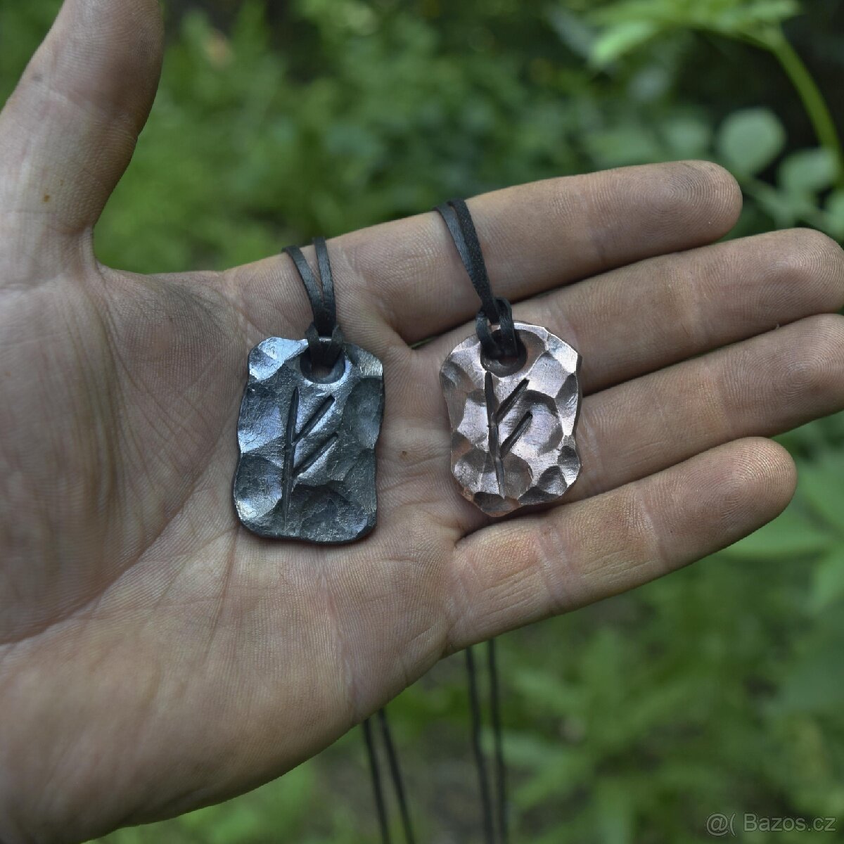 Přívěsek, amulet, runy