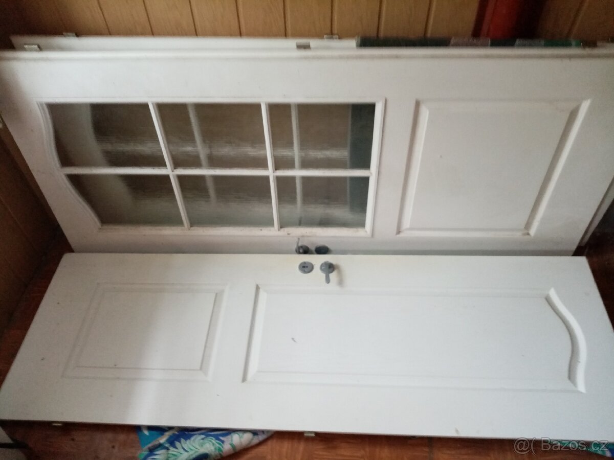 dveře 60cm jedny a 80cm dvoje