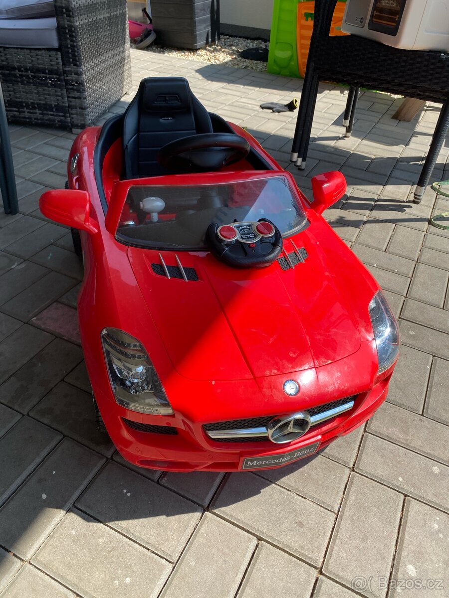 Dětské elektrické autíčko
