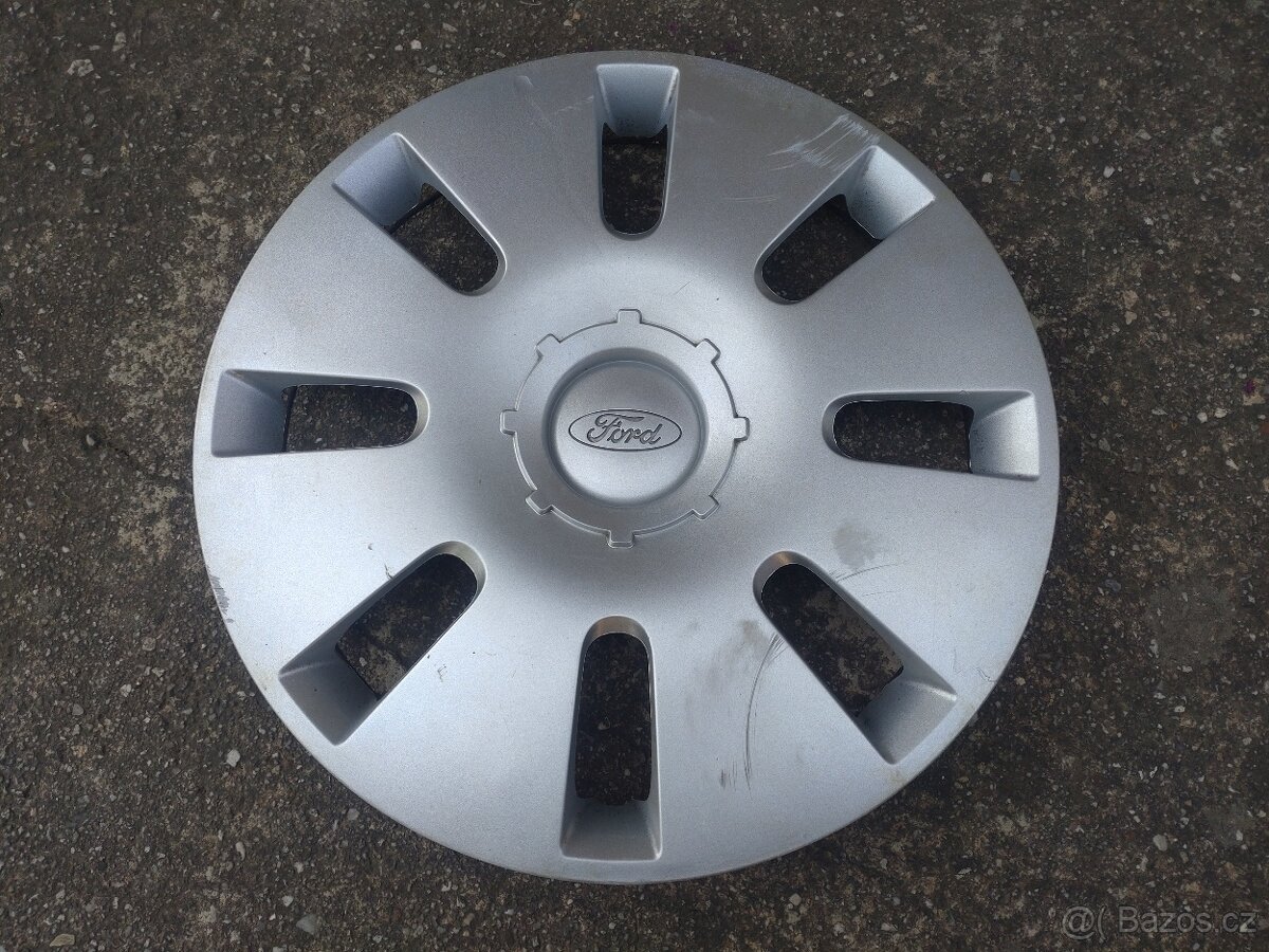 15" poklice Ford Focus sedan
