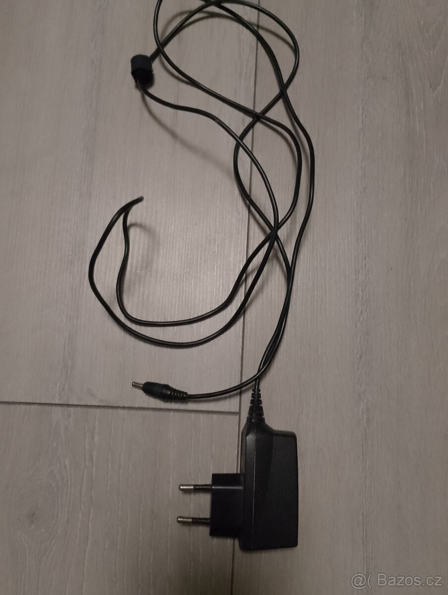 Prodám nabíječku Nokia