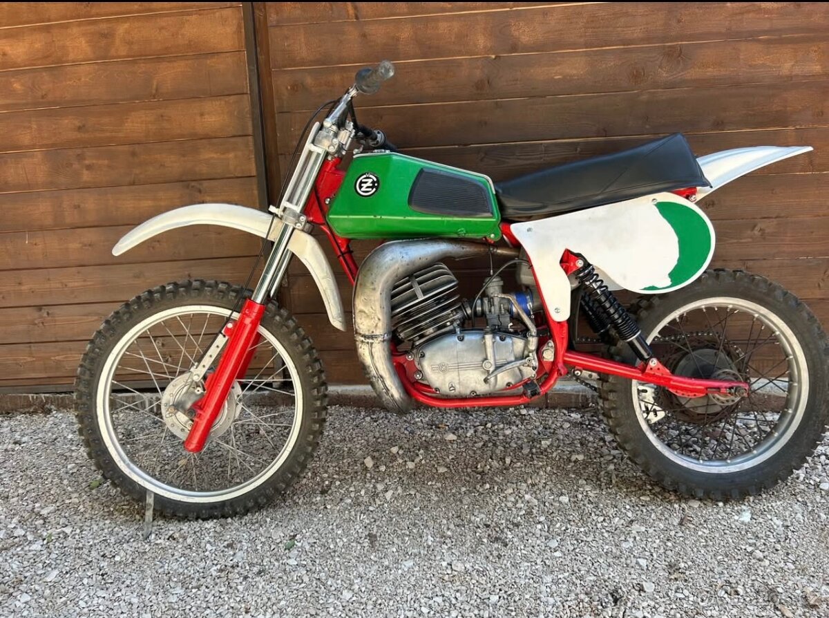 ČZ 250 rok 1976 motokross