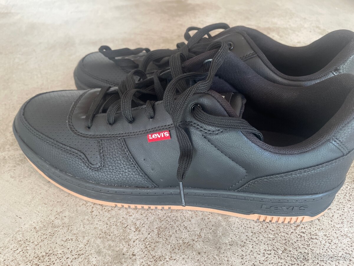 Nove boty Levis