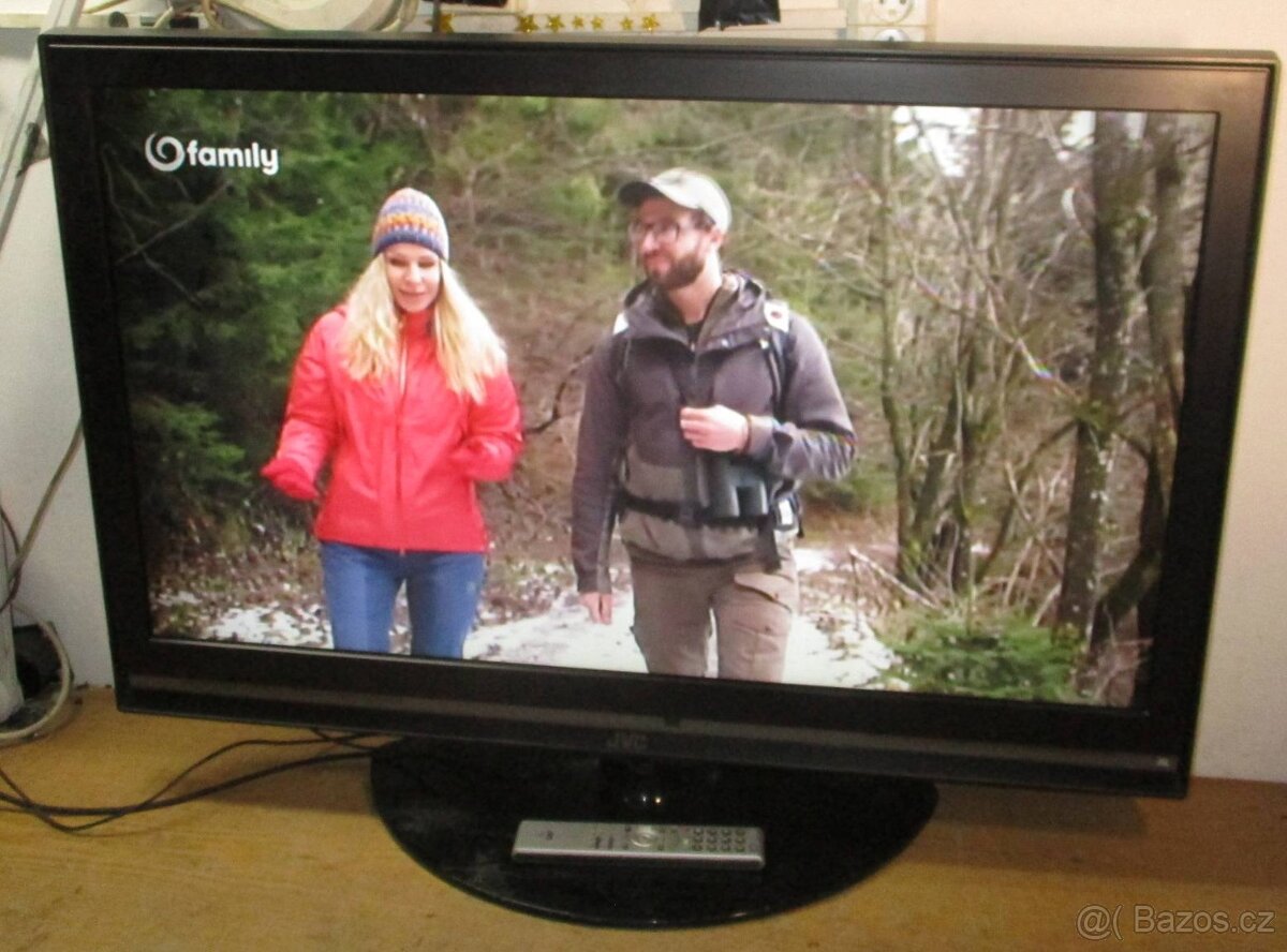 LCD televize 107cm JVC 42 palců, nemá DVBT2