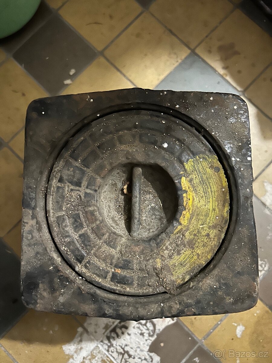 Litinový poklop/ uzávěr vody