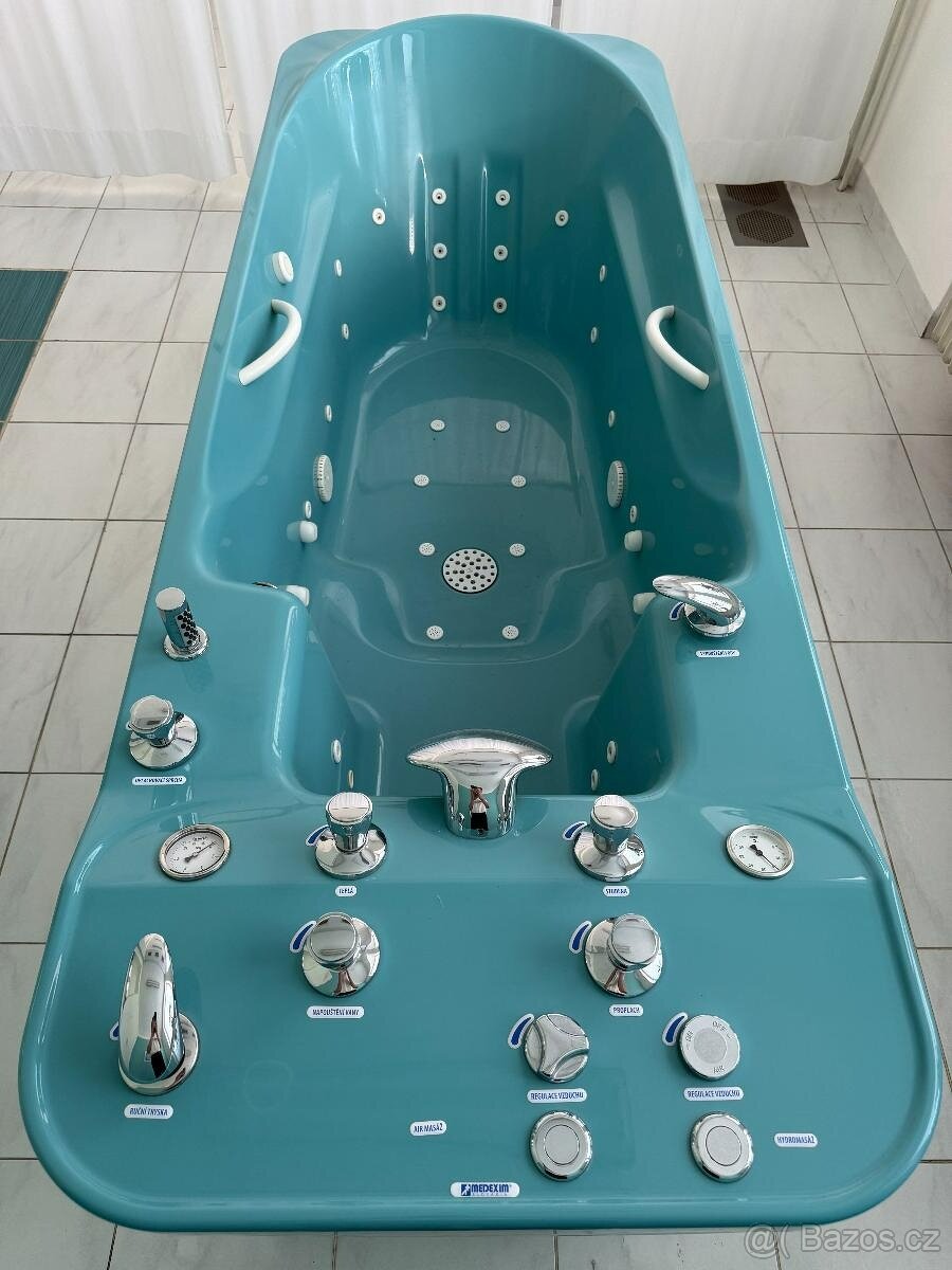 Vířivá vana Madisson Aquadelicia Mini III