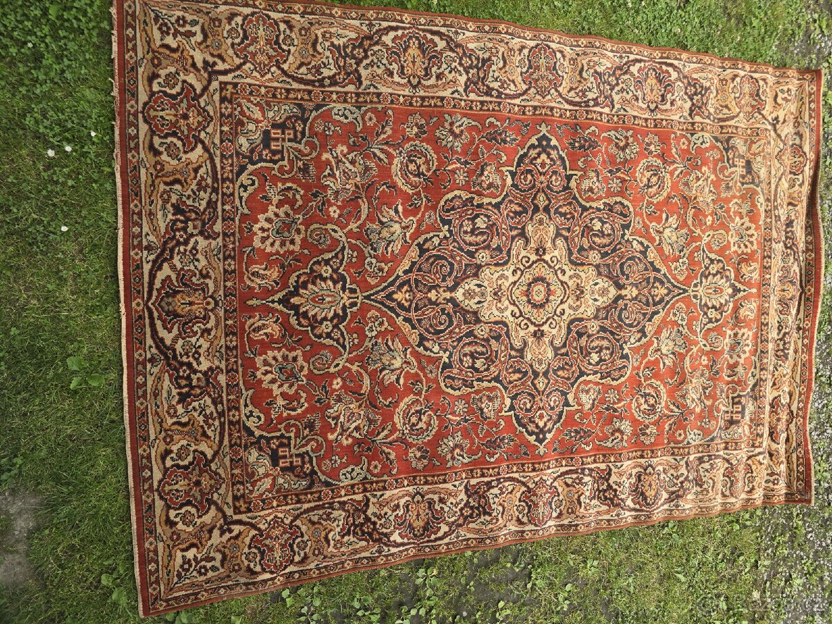 Koberec Halbmond-Teppiche