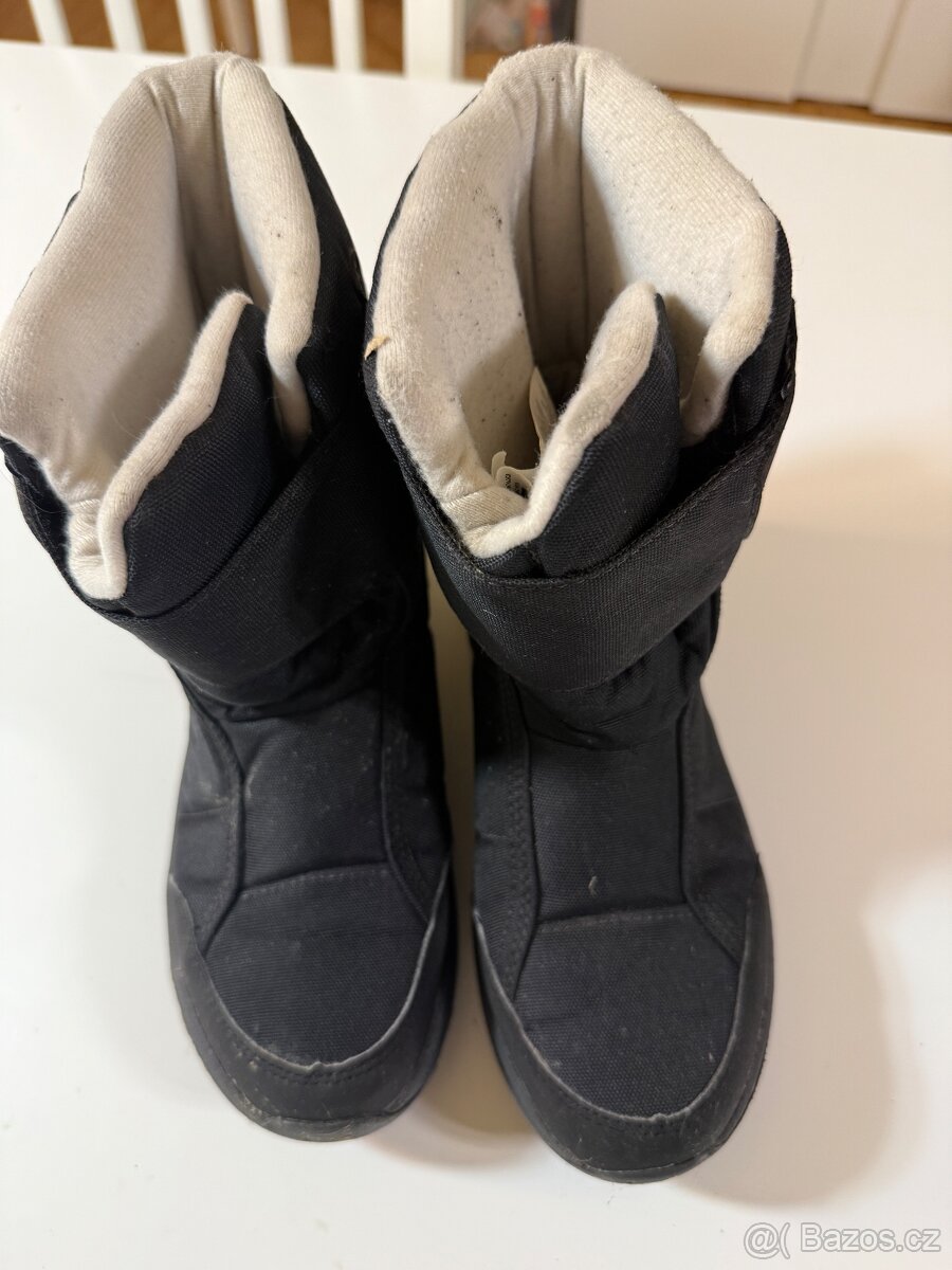 Decathlon zimní sněhule vel. 37 černé