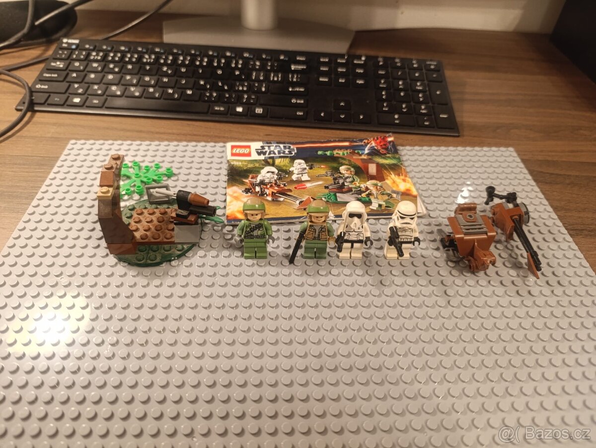 Lego Star Wars Endor Rebel Trooper & Imperial Trooper Battle