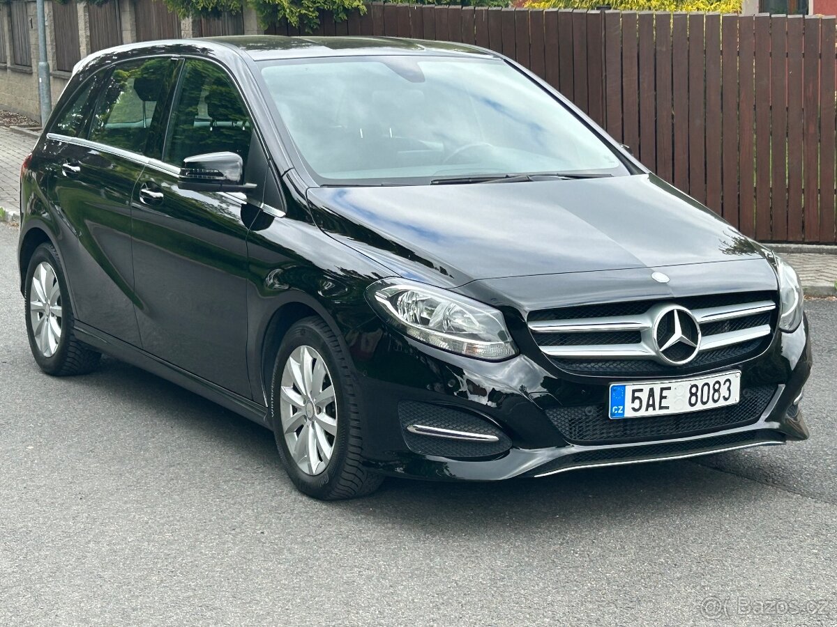 Mercedes-Benz B180 2016 90kw původ ČR, servis MB