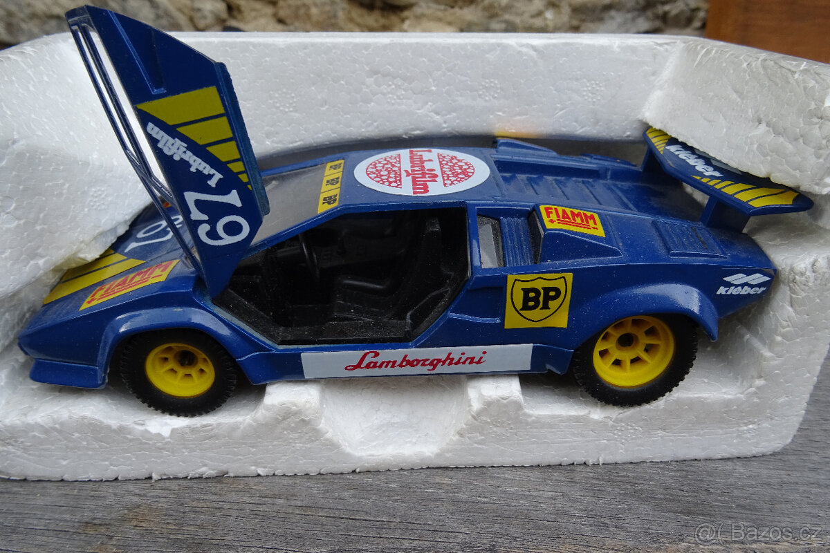 Lamborghini COUNTACH