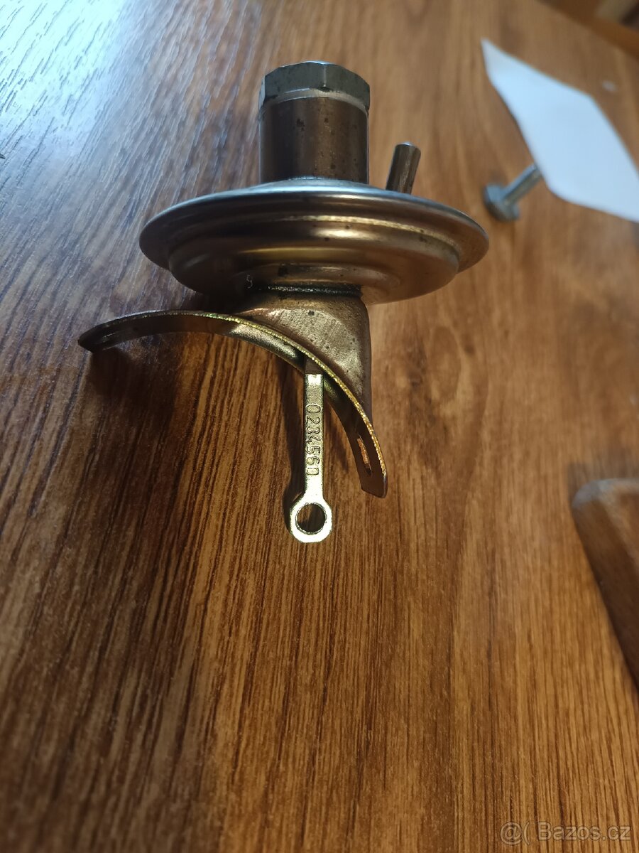 Koupím podtlakovou regulaci Škoda