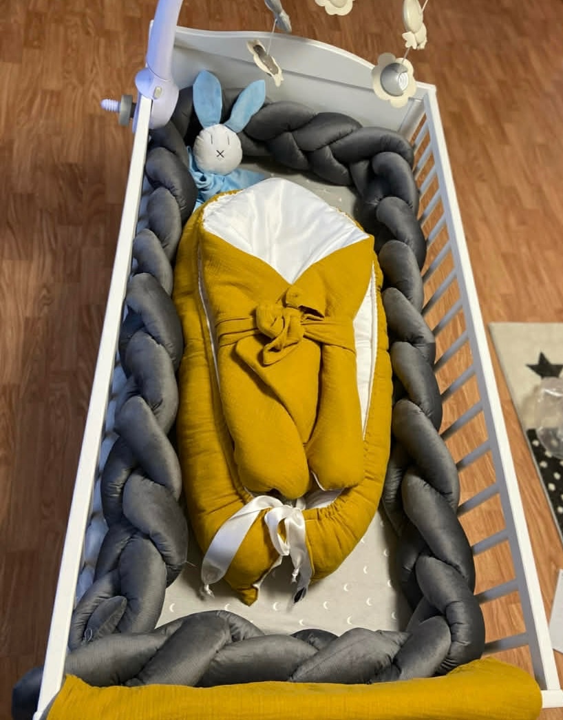 Dětská postýlka i s matraci