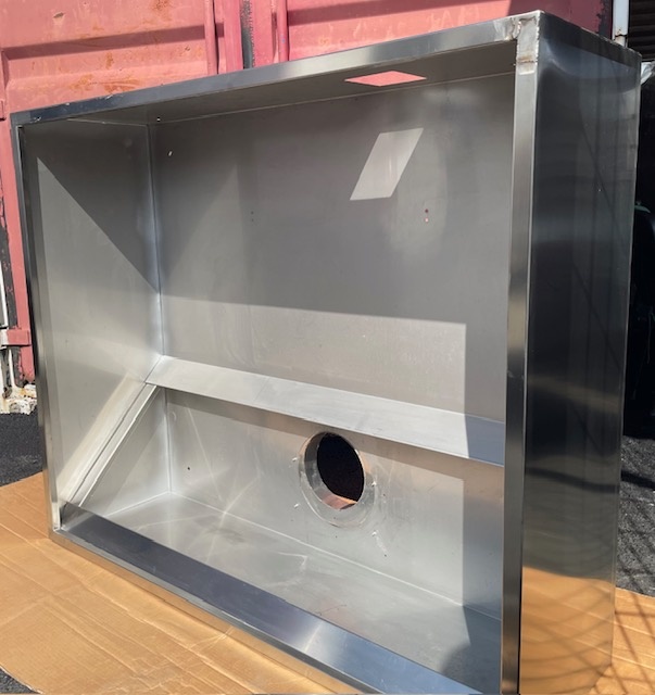 Digestoř nerezová nástěnná