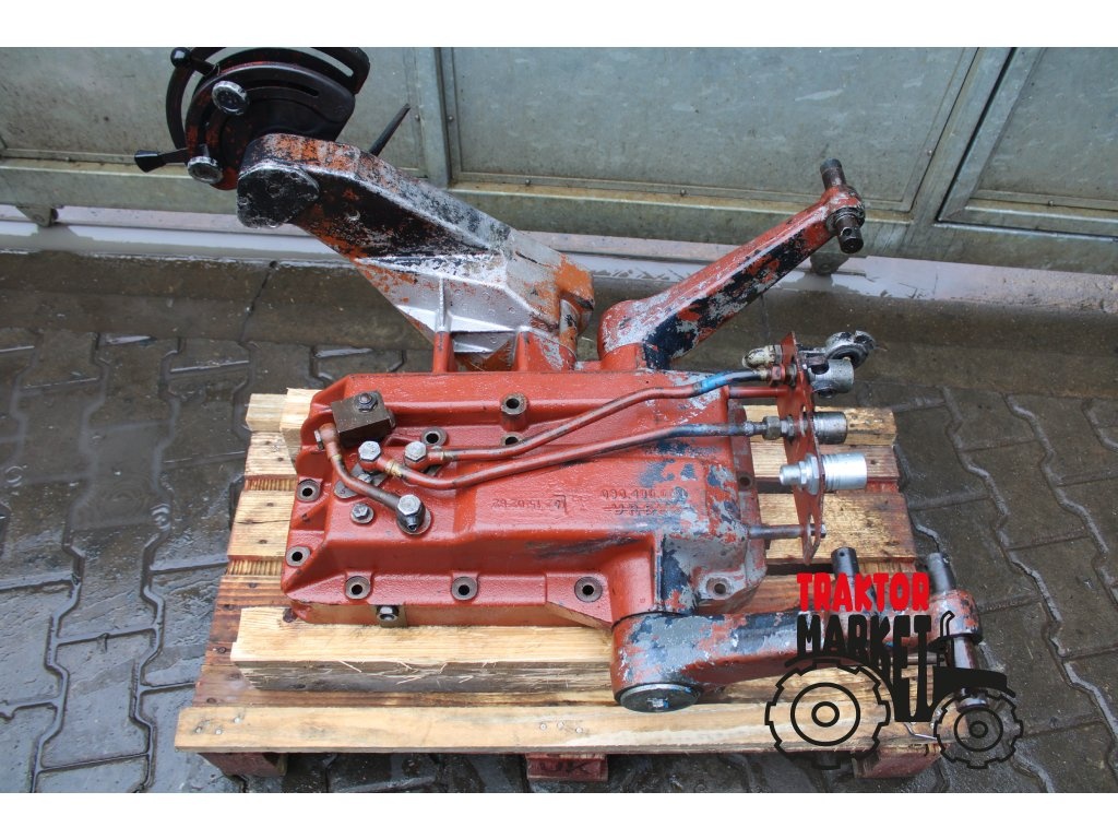 Zetor Crystal víko hydrauliky starý typ