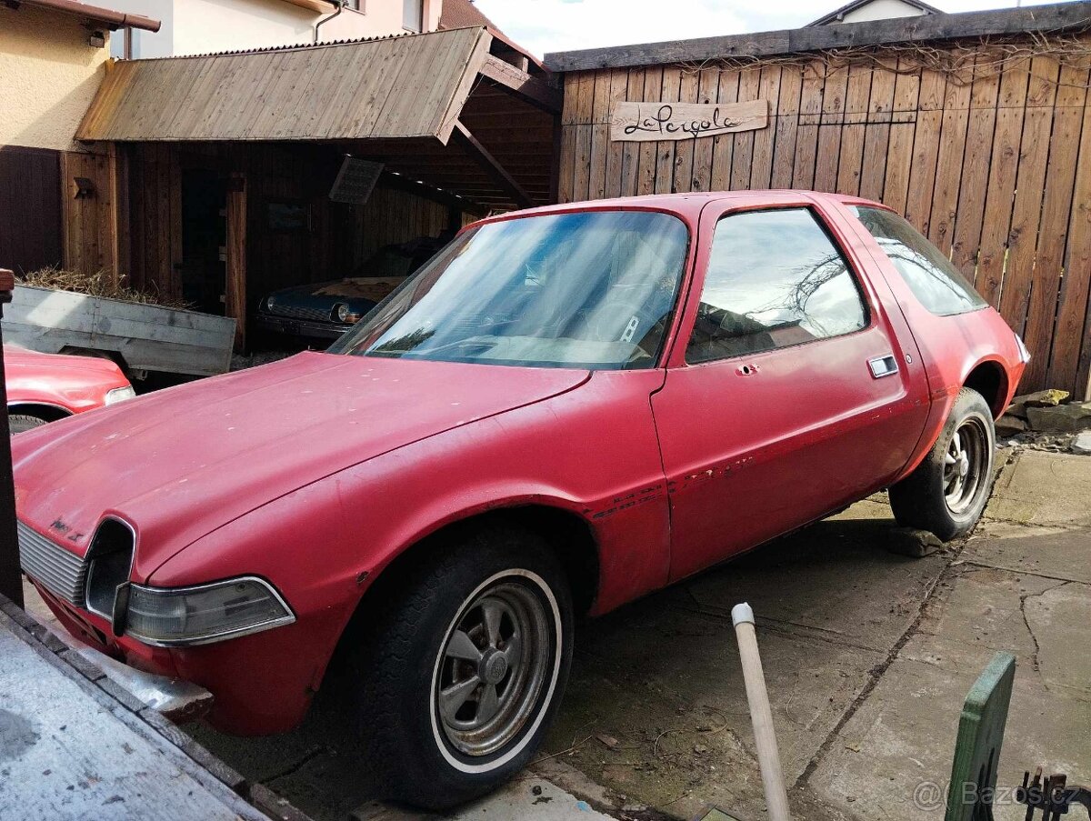 AMC Pacer 1975 - červený