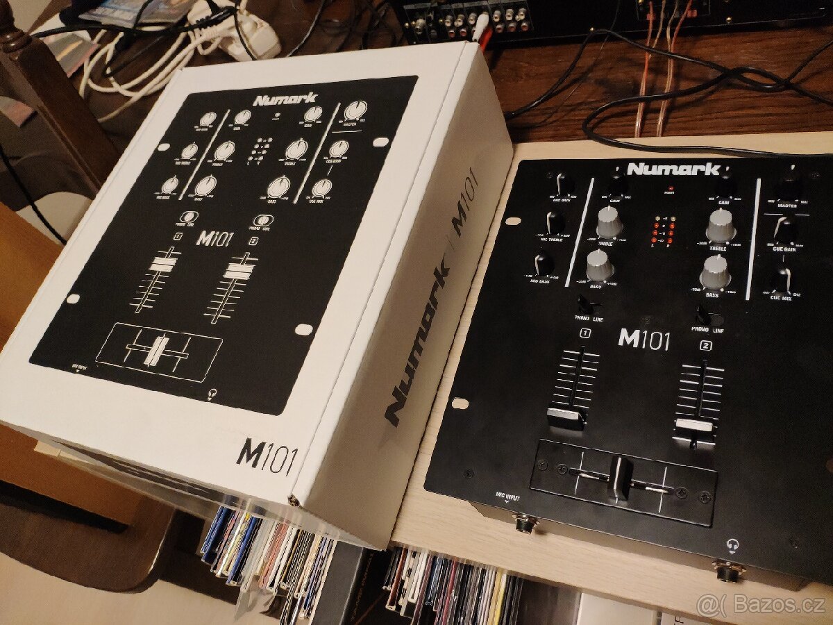 DJ mixér pult Numark M101