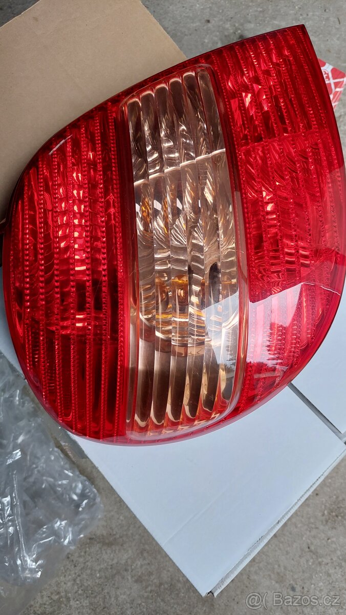 Avensis levé světlo