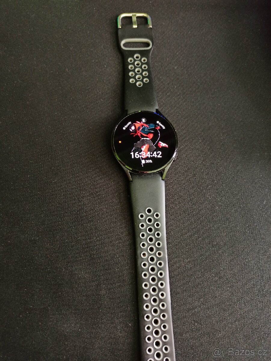 Chytré hodinky Galaxy watch 4