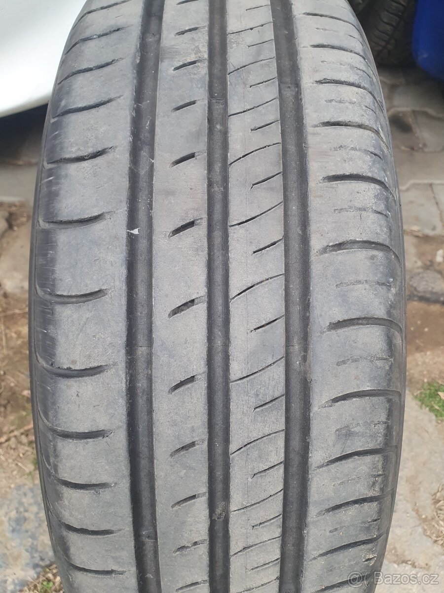 Kumho 185/65/15