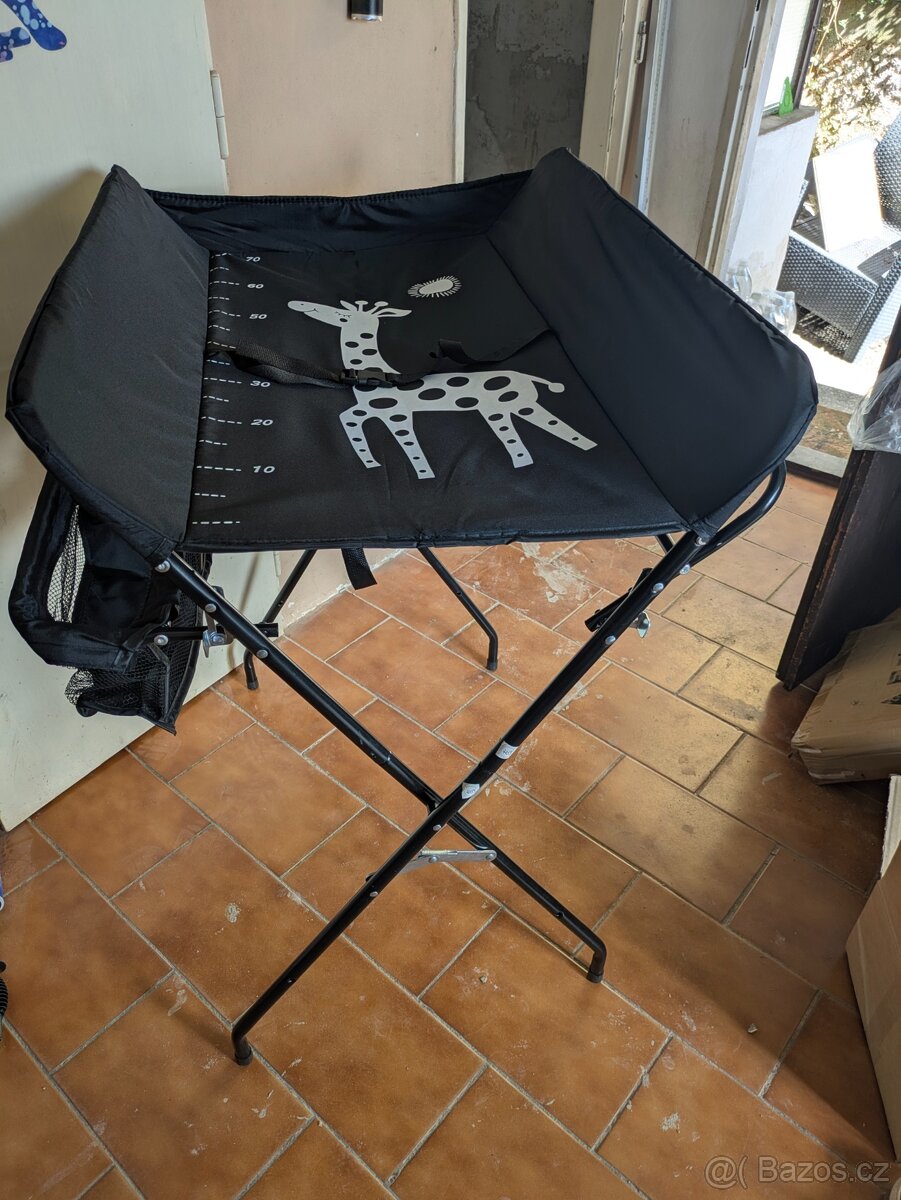 Přebalovací pult