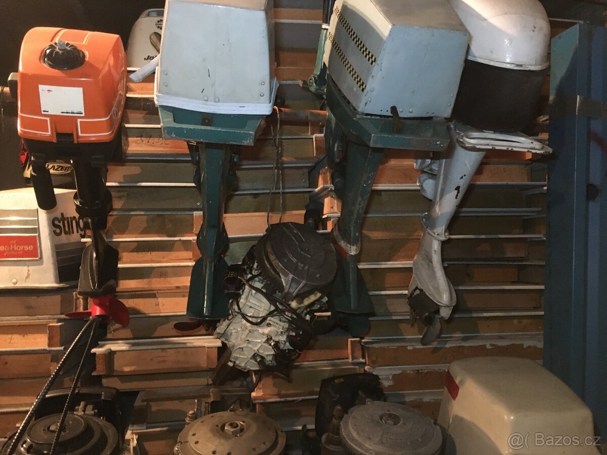 Lodní motory ,2T motor ,příslušenství