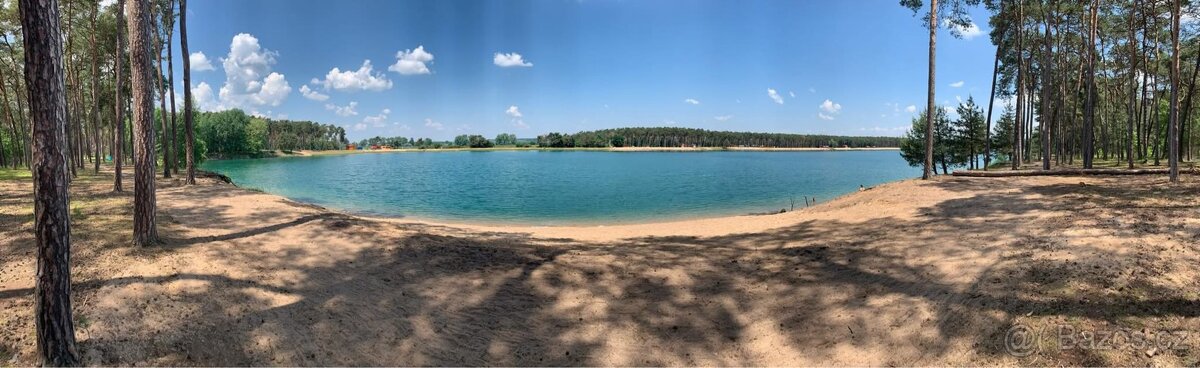 Pronajmu místo pro stánek + pláž Lhota jezero