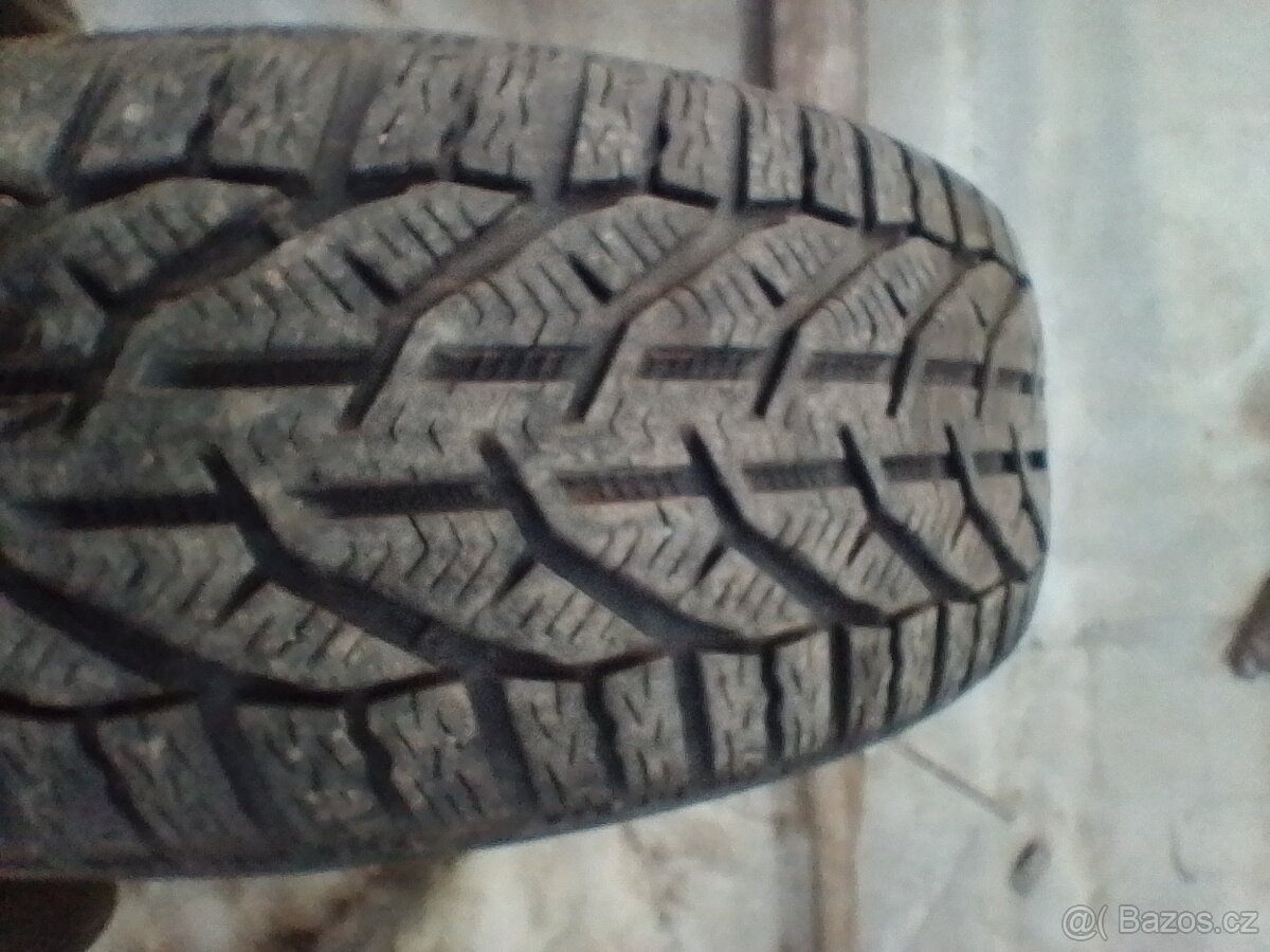 Zimní 205/55 r16