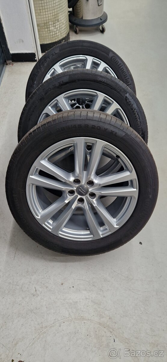Alu disky Audi 9Jx20H2 ET 33