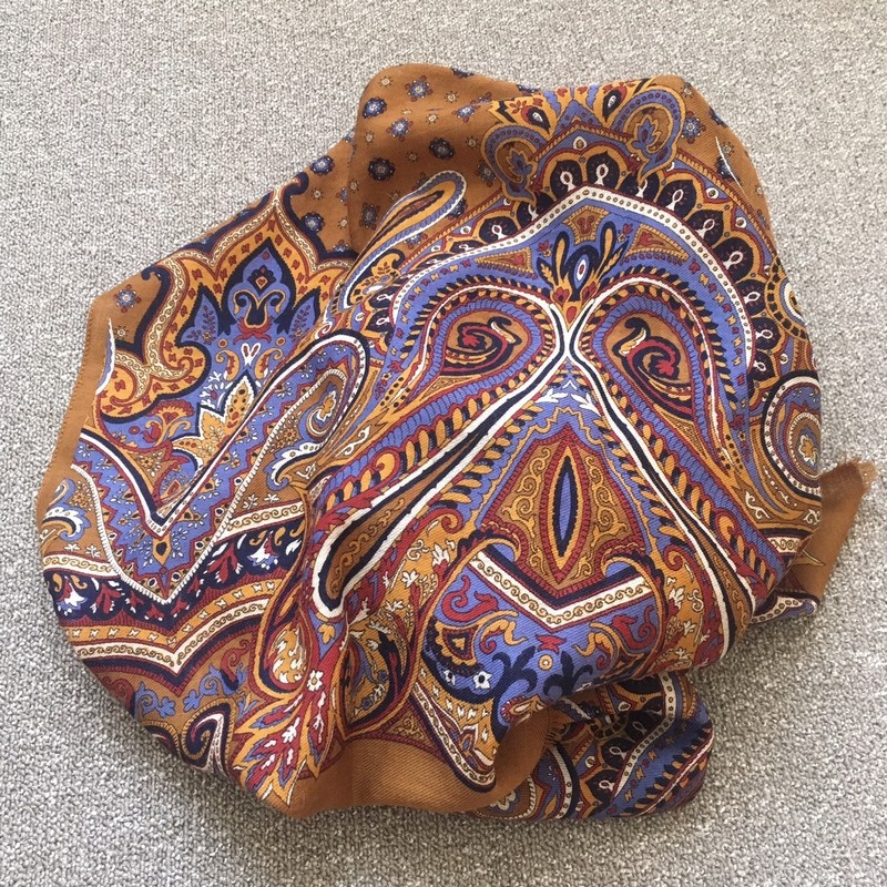 Vlněný šátek s paisley vzorem - nový