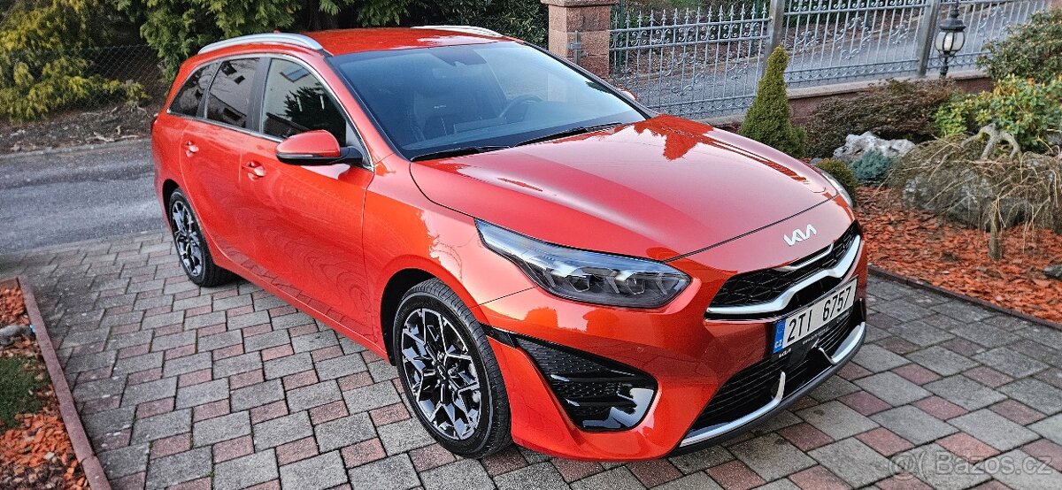 KIA CEED 1.5 T-GDi 117 KW GT-LINE KŮŽE ČR