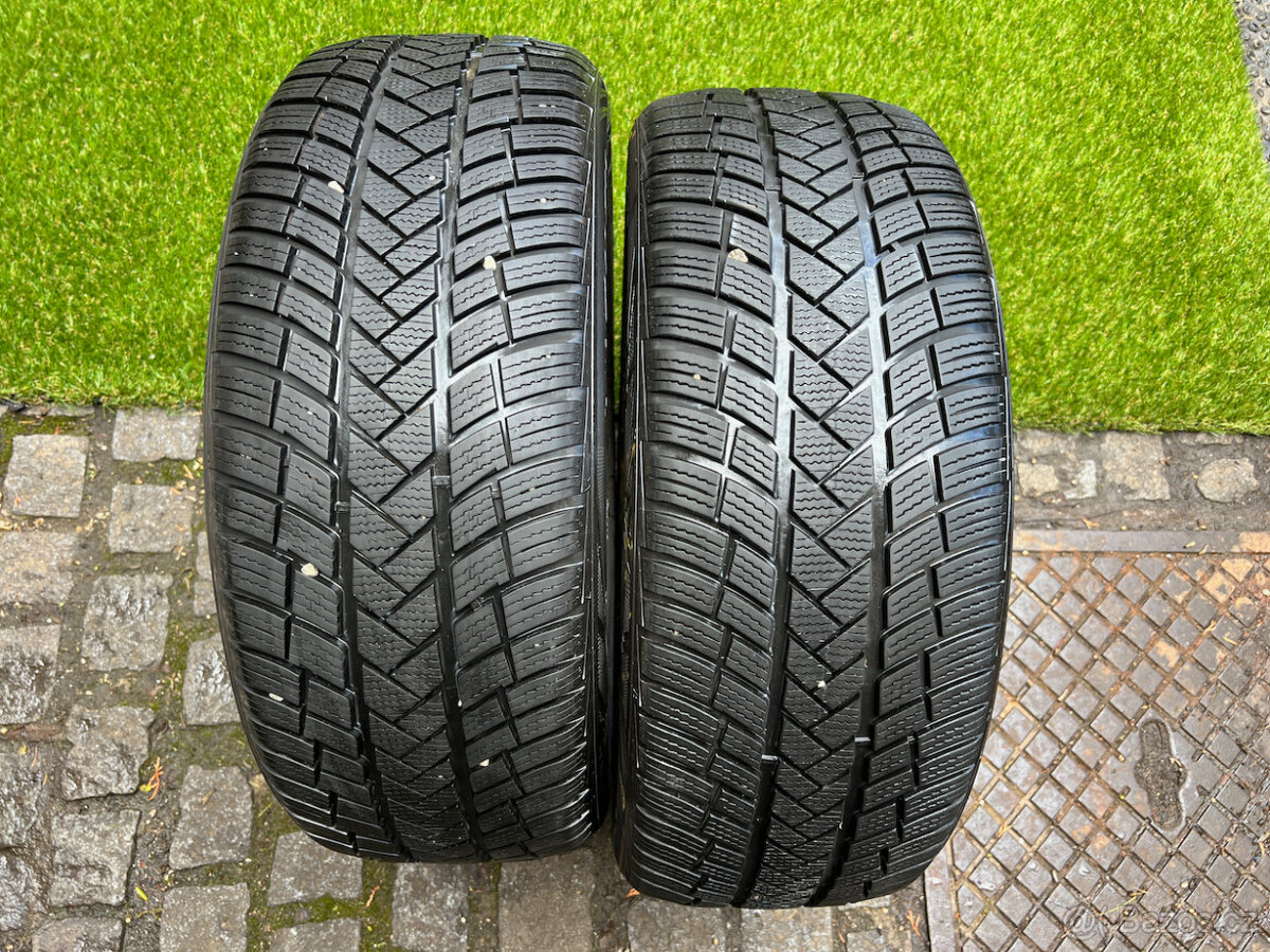 225 50 18 R18 zimní pneumatiky Vredestein