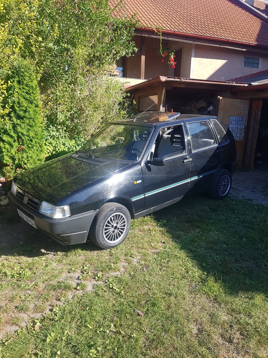 Fiat uno logo 1,4i