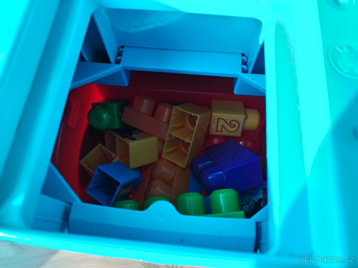 Mega Bloks Mašinka Tomáš