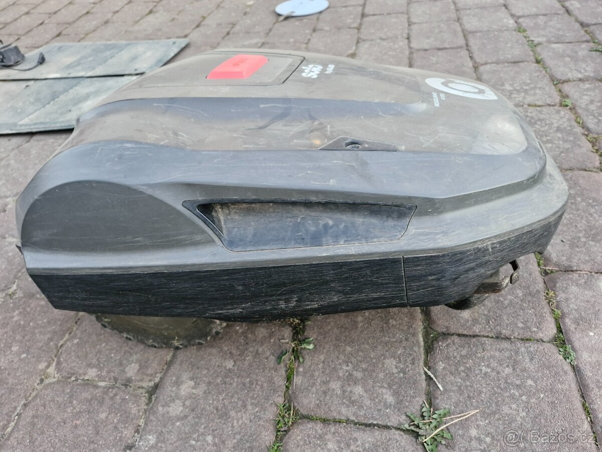 prodám Robotickou sekačku ALKO 4100 na náhr. díly