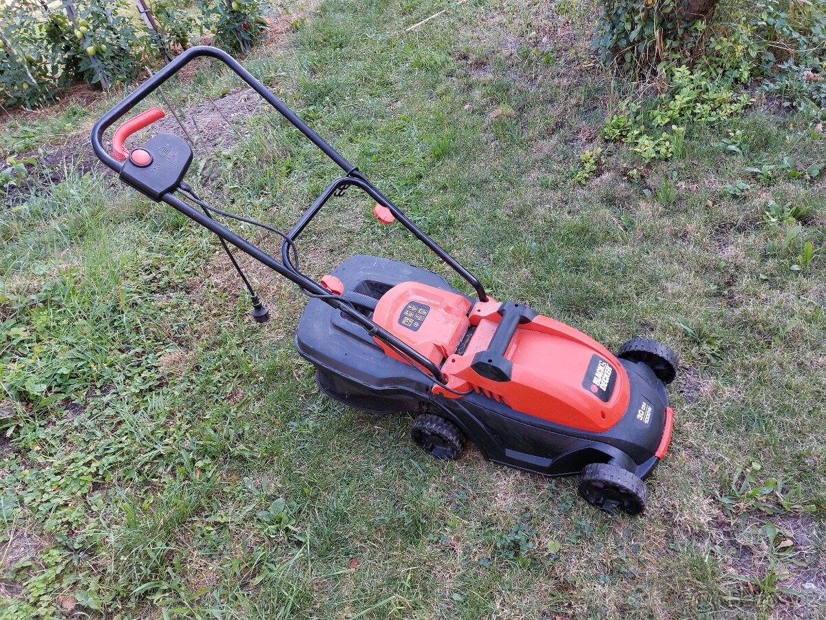 Elektrická sekačka Black Decker