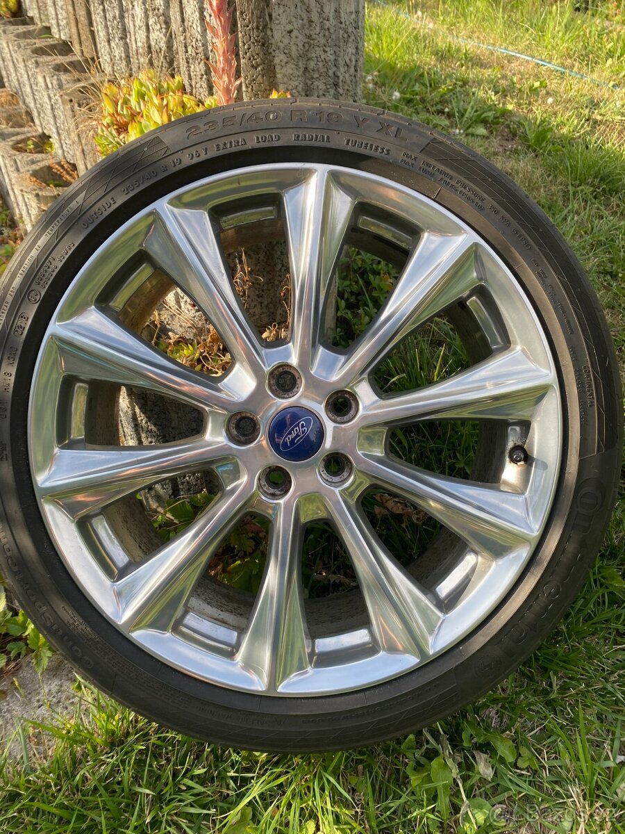 Ford 19" ALU kola – originál, TOP stav, 10 paprsků