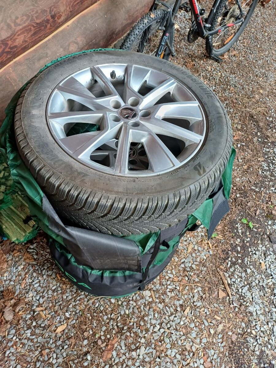 NA PRODEJ: 4x 17” ALU KOLA SKODA + ZIMNÍ PNEU (skoro nové)