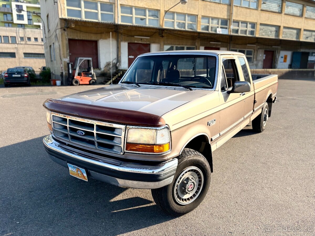 1992 Ford F-250 XLT | 4x4 | MANUÁL | 5.8 V8 | DPH