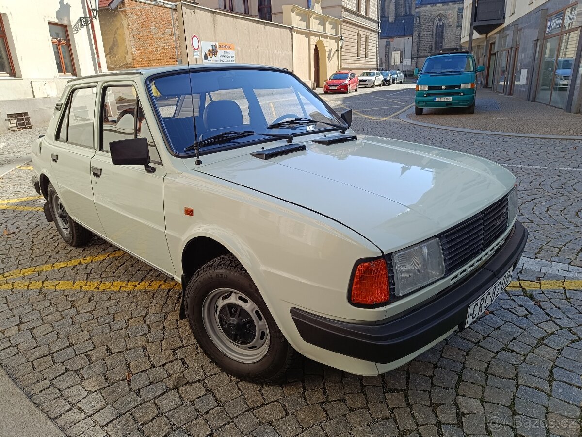 Škoda 120L