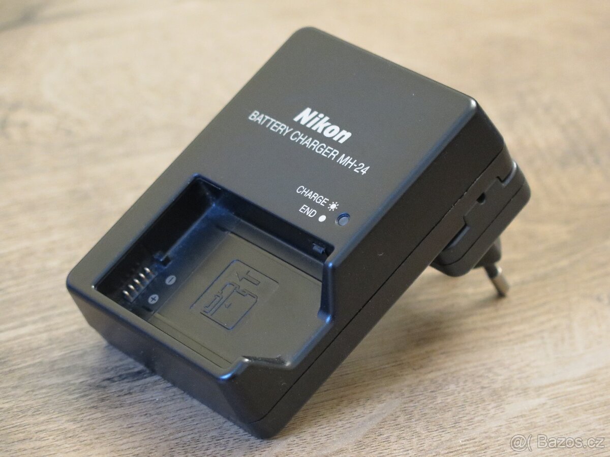 Nikon nabíječka MH-24