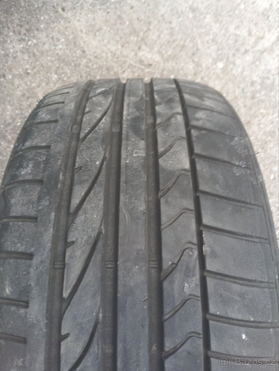 Pneumatiky 215/40/17