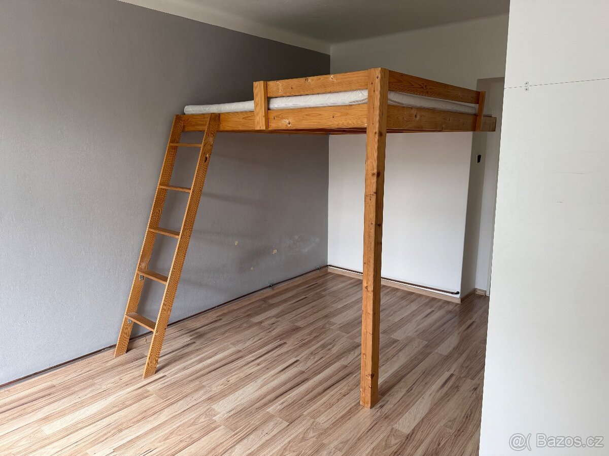 Postelové patro