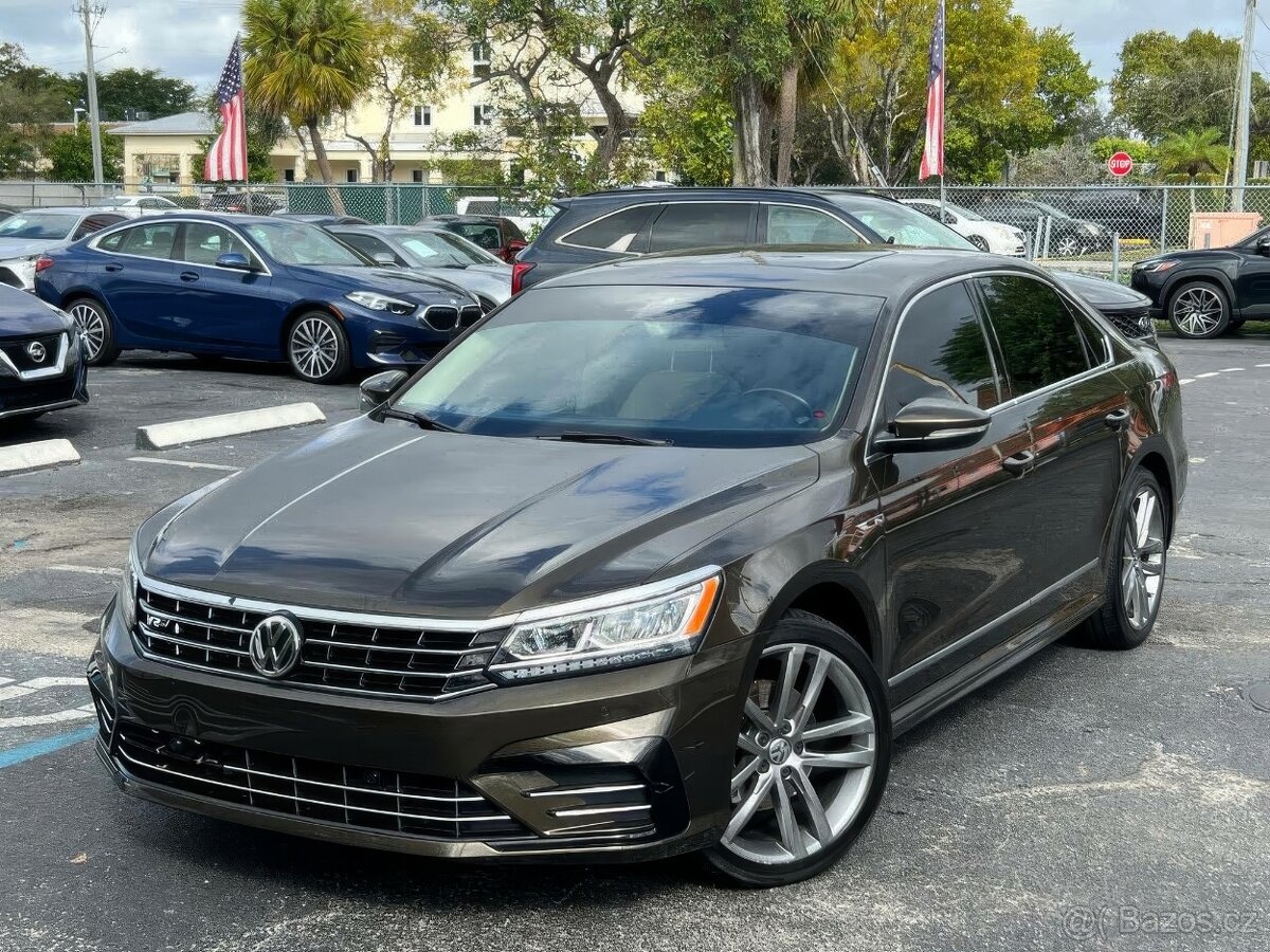 2019 Volkswagen Passat 2.0T SE R-Line FWD
