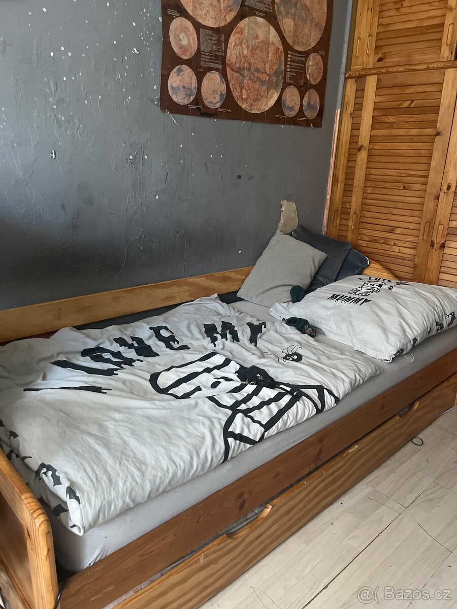 Rám postele s roštem